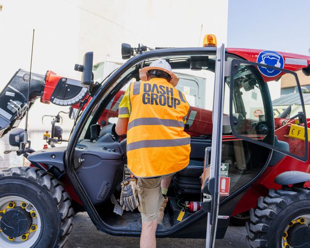Ticketed manitou operator from Dash Group labour hire